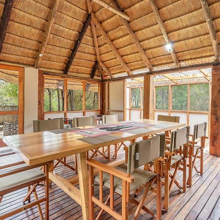 Ndzhaka Tented Camp Заповедник Маньелети Экстерьер фото