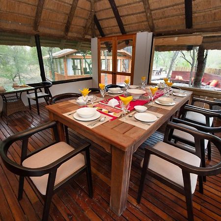 Ndzhaka Tented Camp Заповедник Маньелети Экстерьер фото