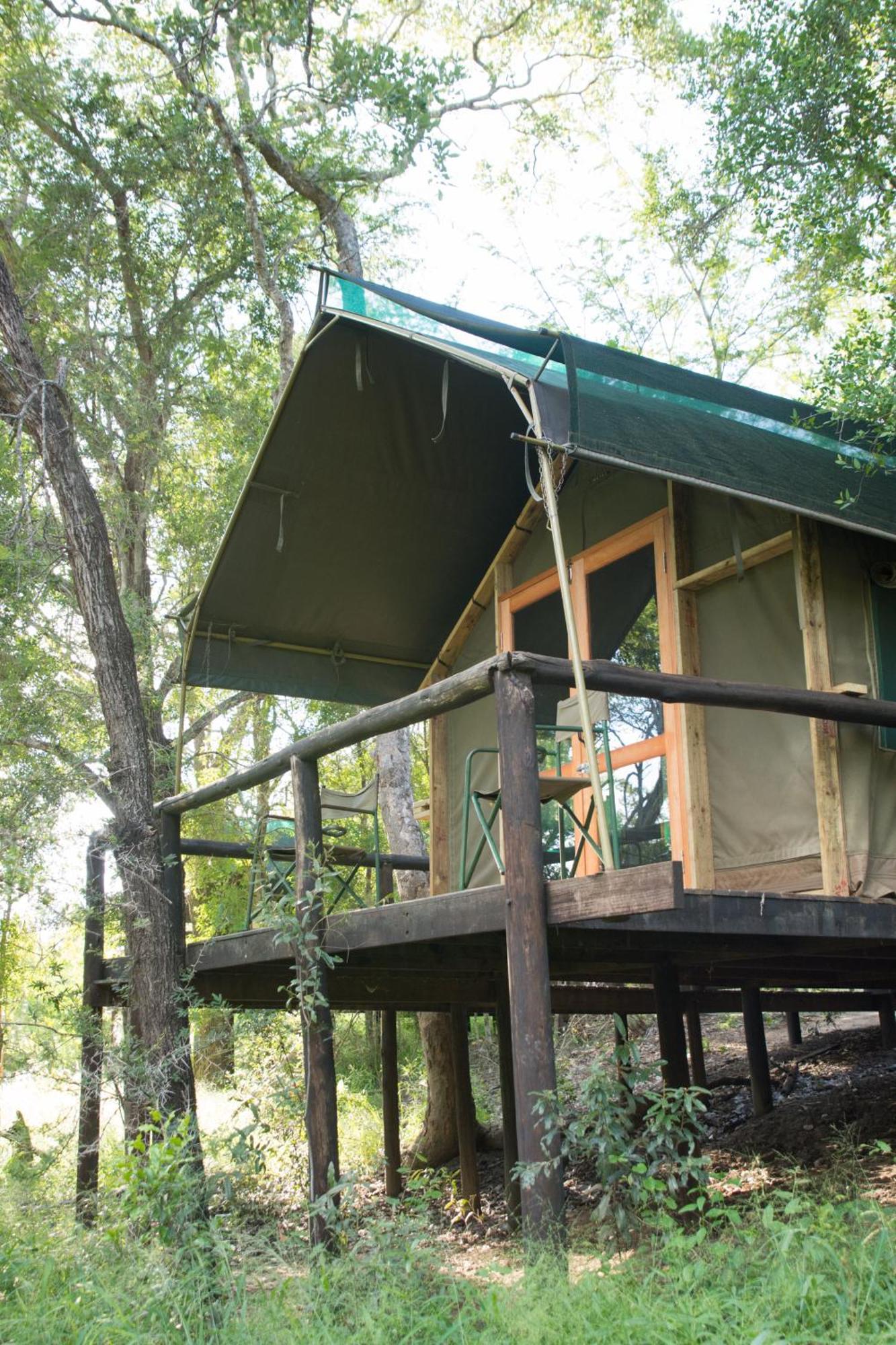 Ndzhaka Tented Camp Заповедник Маньелети Номер фото